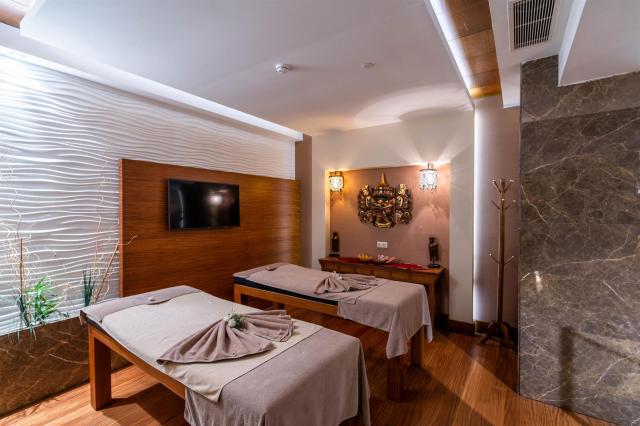 Fame Residence Kemer 