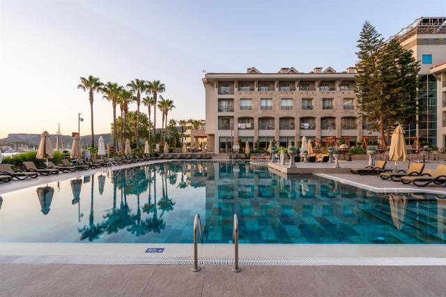 Fame Residence Kemer 
