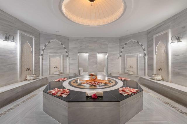 Kirman Hotels Belazur Resort & Spa