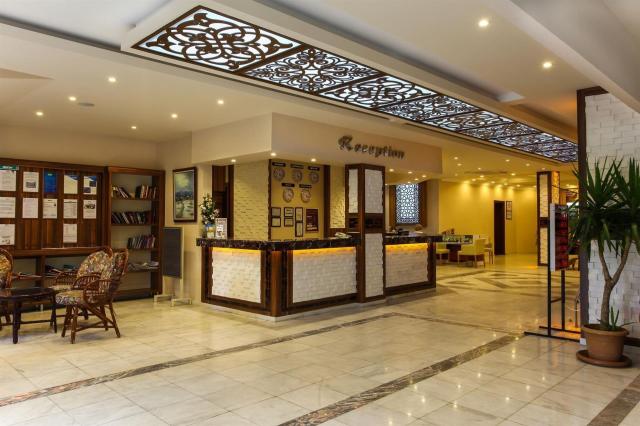 Kleopatra Beach Hotel