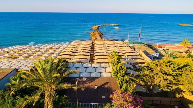 Senza Zen The Inn Resort & Spa Hotel 