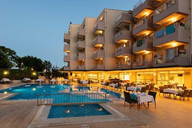 Viking Nona Beach Hotel