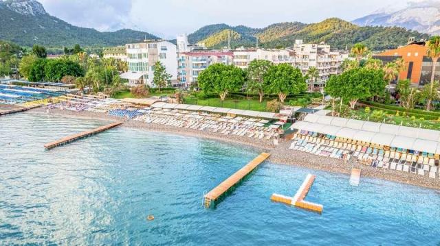 Viking Nona Beach Hotel