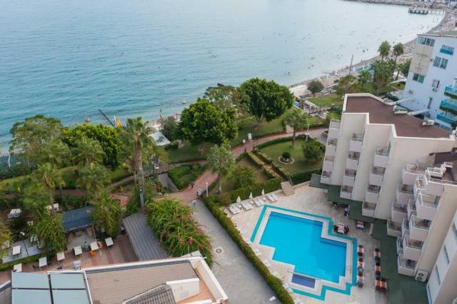 Viking Nona Beach Hotel