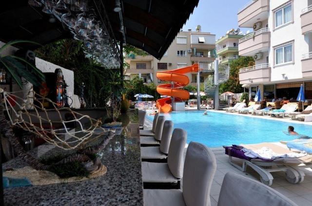 Bonapart Sealine Suit Hotel