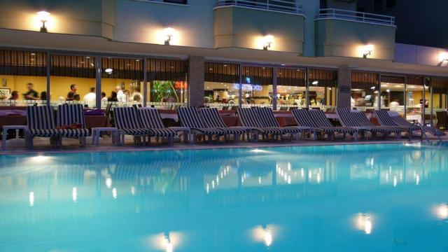 Bonapart Sealine Suit Hotel