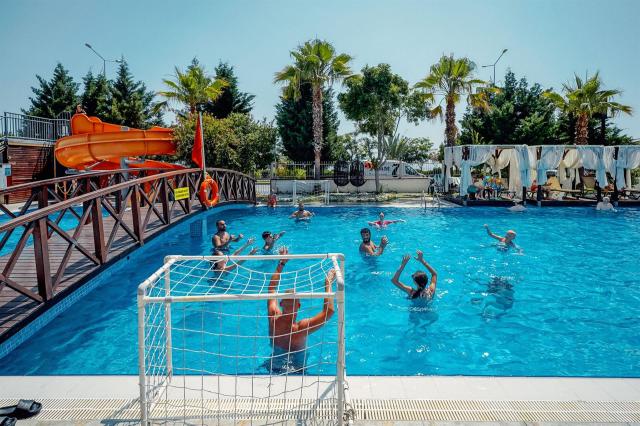 Sey Beach Hotel & Spa