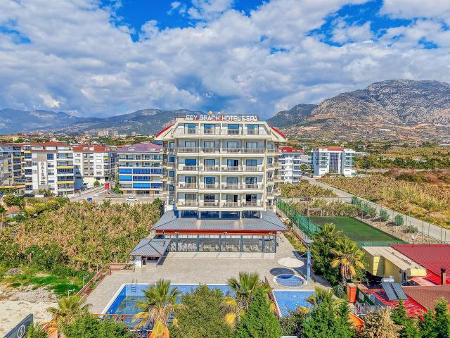 Sey Beach Hotel & Spa