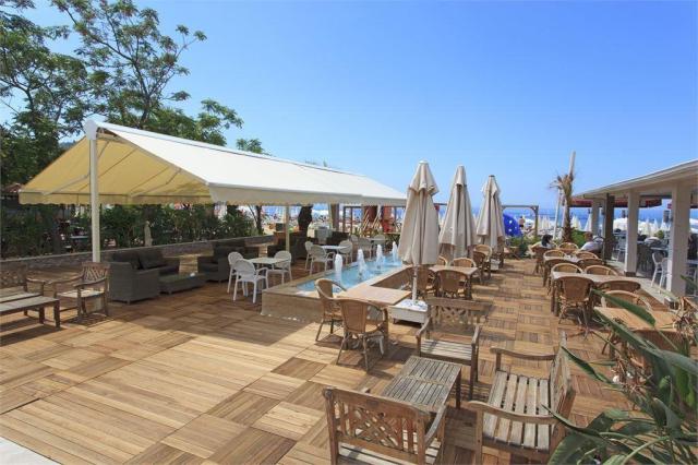 Xperia Saray Beach
