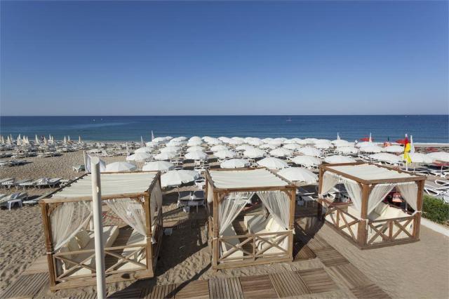 Xperia Saray Beach
