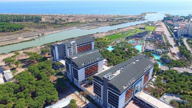 Trendy Hotel Lara