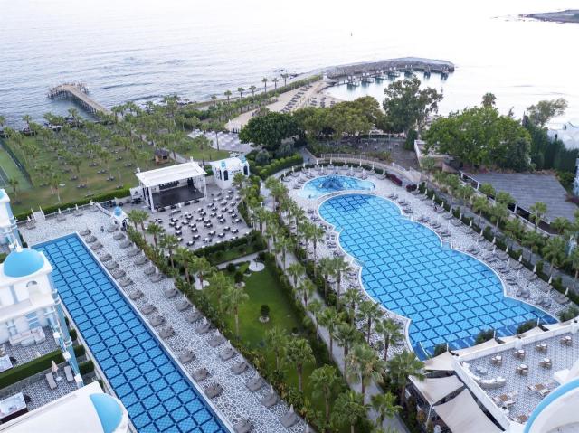 Rubi Platinum Hotel