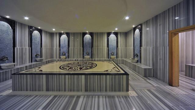 Lake & River Side Hotel & Spa
