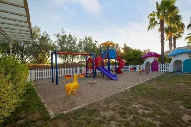 Fun & Sun Hane Resort 