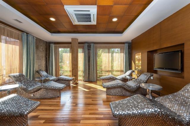 Cornelia Diamond Golf Resort & Spa