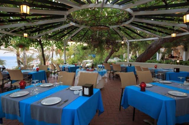 Pirates Beach Club
