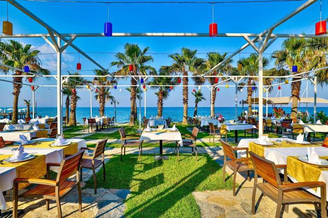 Crystal Flora Beach Resort