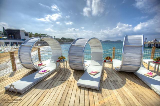 Azura Deluxe Resort & Spa Hotel 