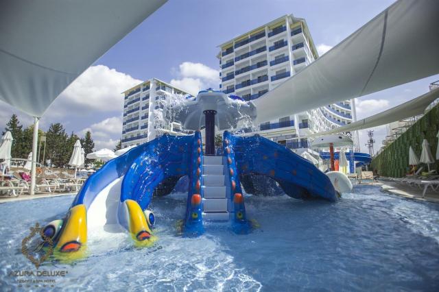 Azura Deluxe Resort & Spa Hotel 