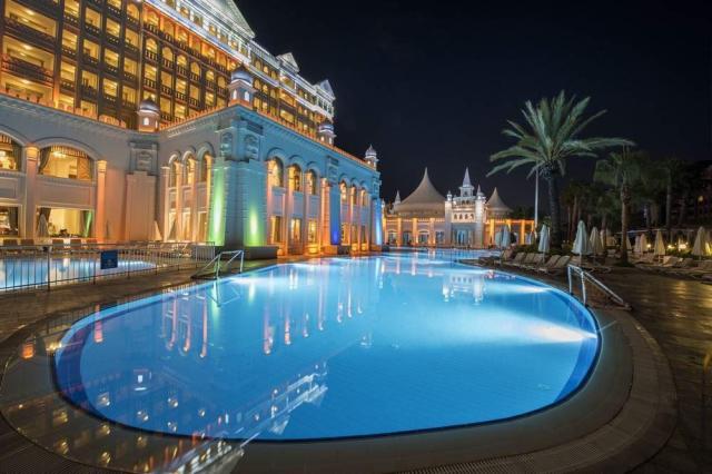 Kamelya World Fulya Hotel & Spa