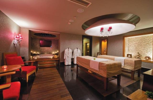 Kamelya World Fulya Hotel & Spa