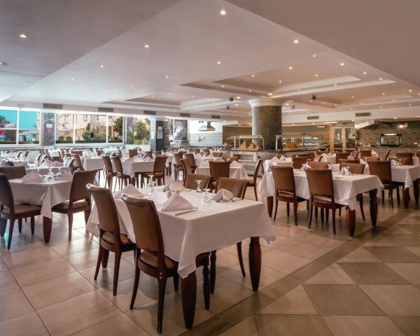 AMC Royal Hotel & Spa
