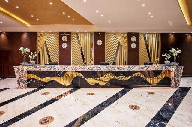 Rixos Premium Magawish Suites & Villas