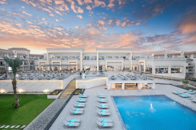 The V Luxury Resort Sahl Hasheesh