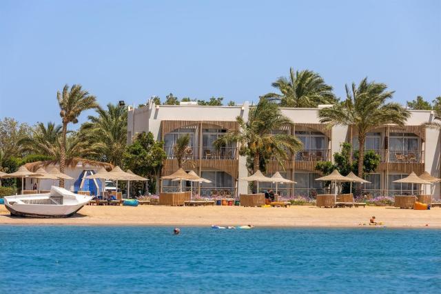 Desert Rose Hotel 