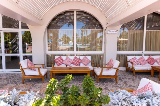 Desert Rose Hotel 