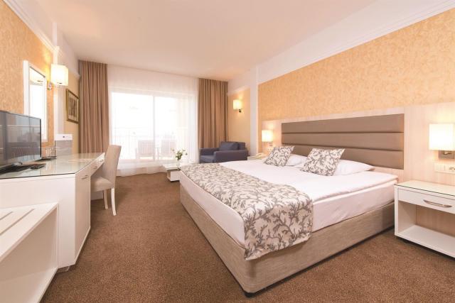 Dreams Sunny Beach Resort & Spa