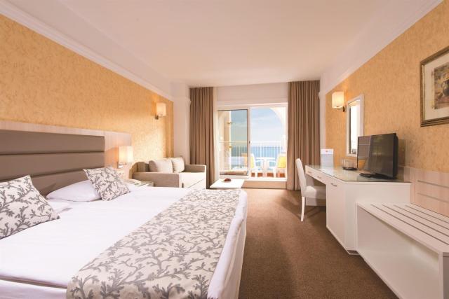 Dreams Sunny Beach Resort & Spa