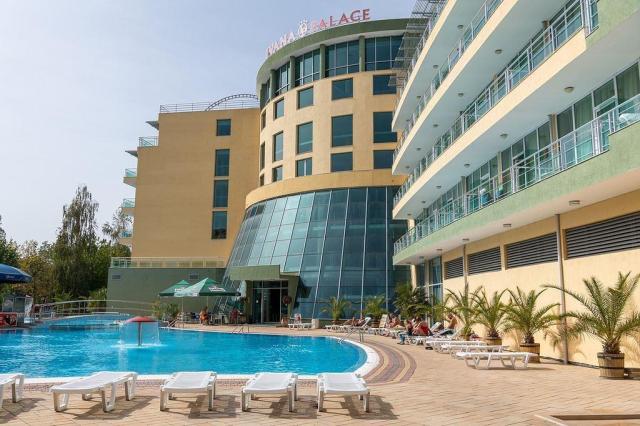 Ivana Palace