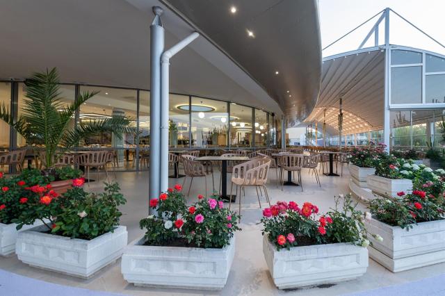 Sentido Neptun Beach