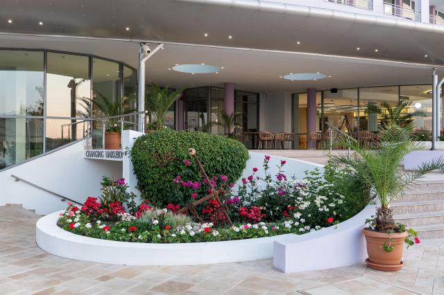 Sentido Neptun Beach