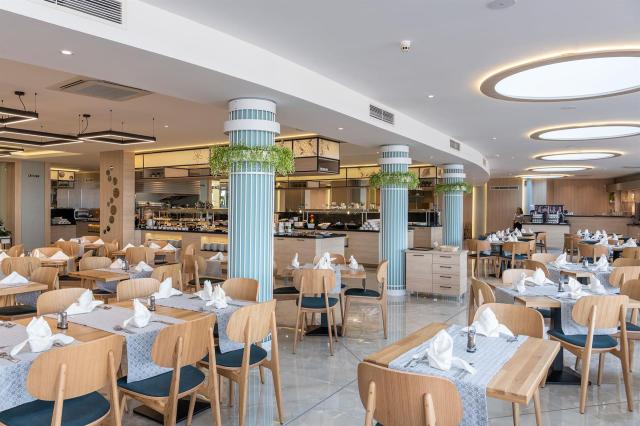 Sentido Neptun Beach