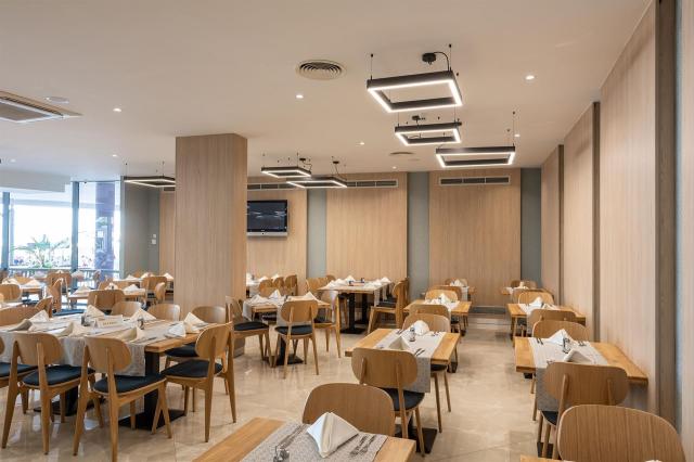 Sentido Neptun Beach