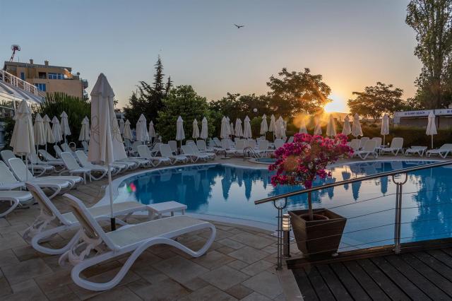 Sentido Neptun Beach