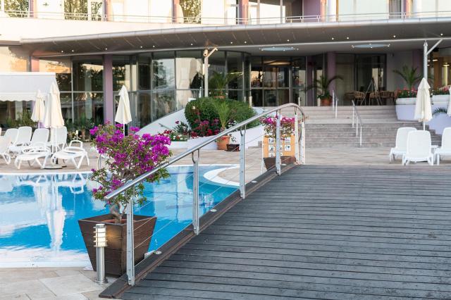 Sentido Neptun Beach