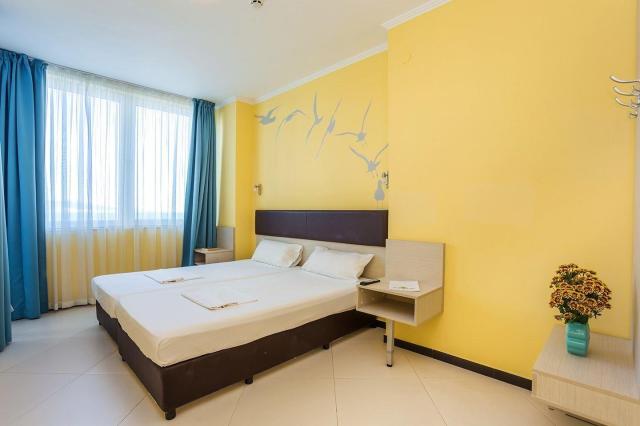Blue Pearl Hotel 