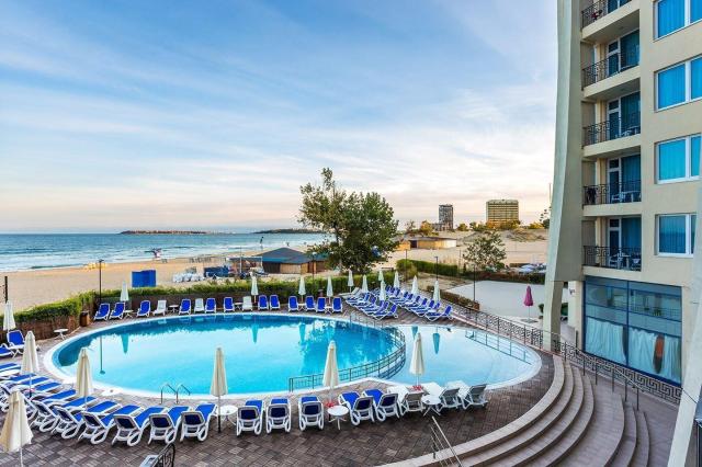 Blue Pearl Hotel 