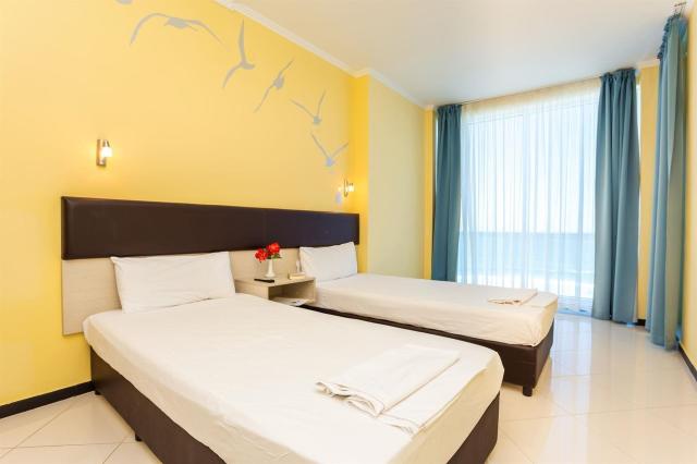 Blue Pearl Hotel 