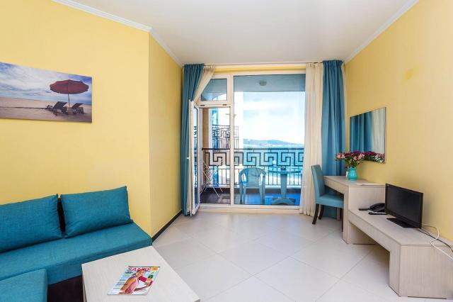Blue Pearl Hotel 