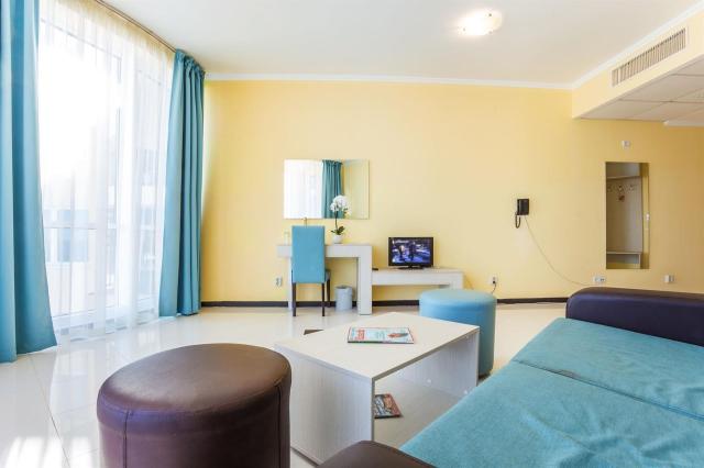 Blue Pearl Hotel 