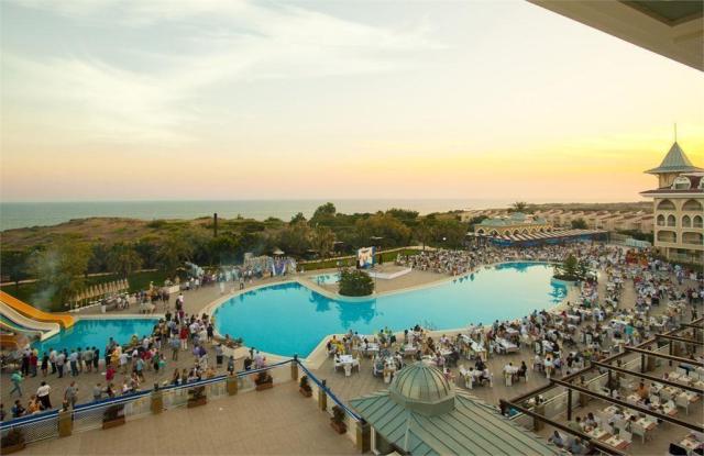 Side Star Resort
