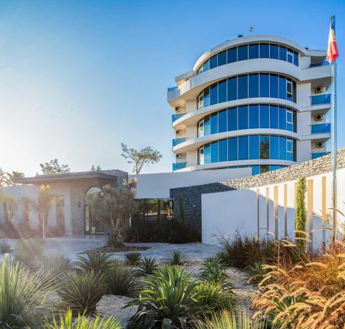 Berry Blue Hotel
