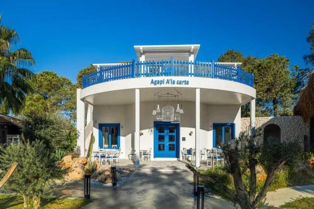 Berry Blue Hotel