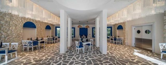 Berry Blue Hotel
