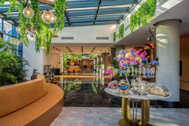 Berry Blue Hotel