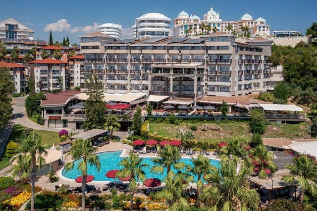 Justiniano Deluxe Resort